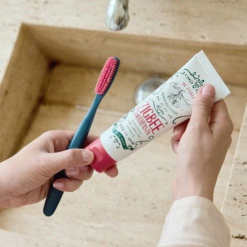 “Tongue-coating removal 81%, Zigbee large-capacity high-fluoride bad-breath care toothpaste, Aqua Mint scent, 4 pcs, 117g”